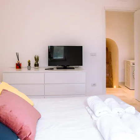 Apartamento Castellinaria Holiday Rooms With Pool & Apartment With Private Jacuzzi *